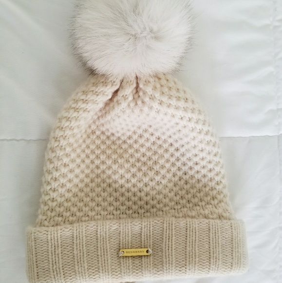 burberry pom pom hat